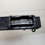 Bild in die Galerieansicht laden, 2006 BMW 325i Body Control Module Junction Box 6983303 OEM