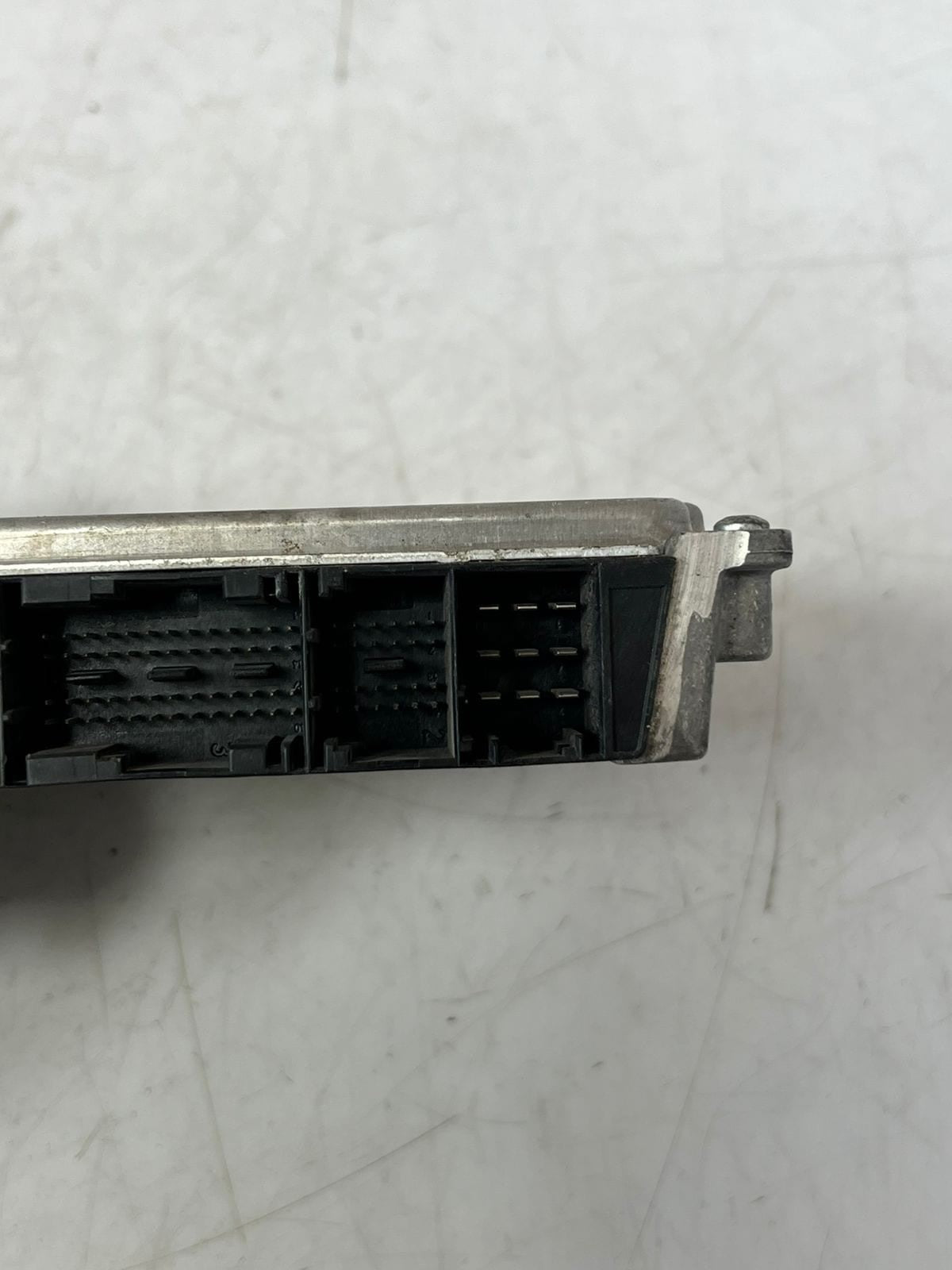 2004-2006 BMW 760i 7 Series E65 E66 E67 Engine Control Unit Module 7551434 OEM