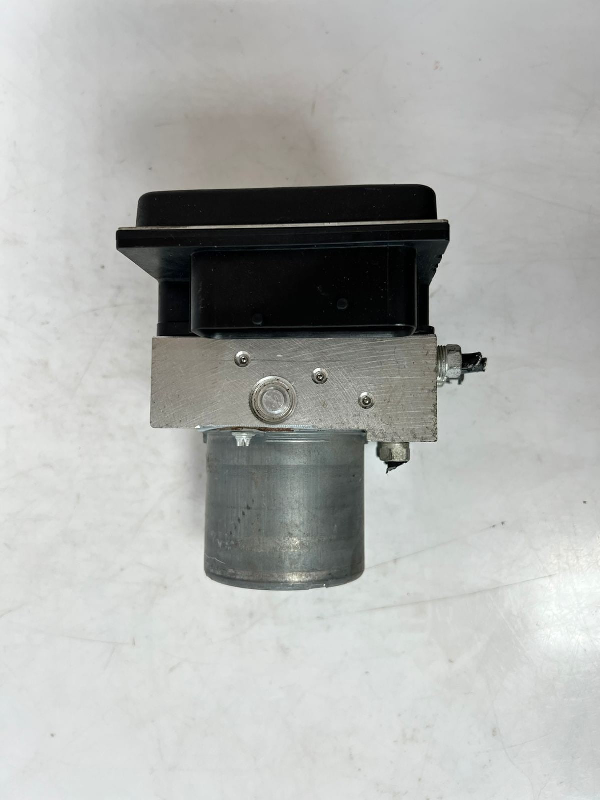 2010 BMW X1 E84 ABS Brake Pump Hydraulic DSC Module Braking Unit 6798991 OEM