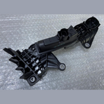 قم بتحميل الصورة إلى عارض الصور، OEM BMW 4 SERIES G22 G23 G26 BATTERY JUMP START TERMINAL BOX TRIM- 6842525