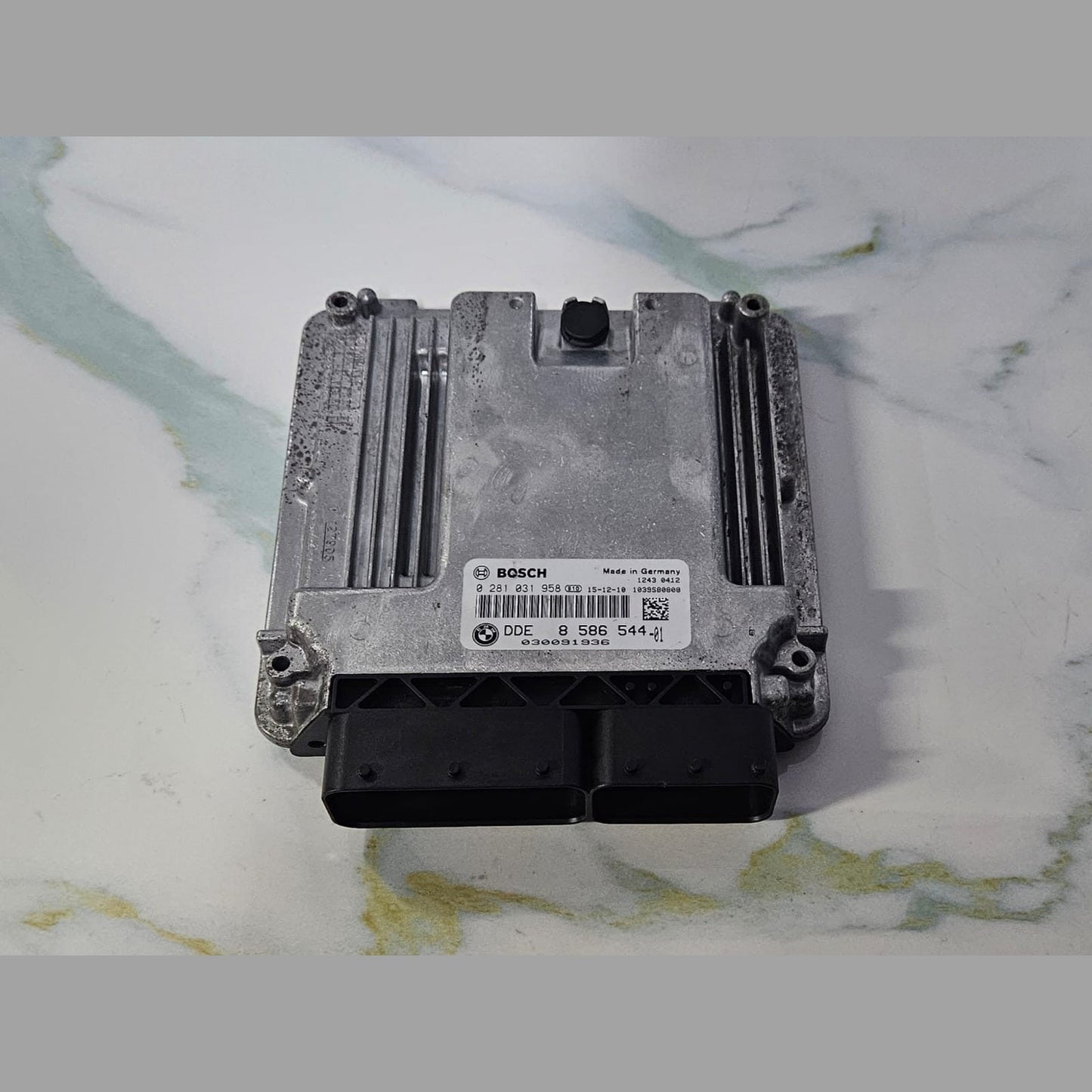 OEM BMW X3 X4 X5 X6 N57 ENGINE CONTROL UNIT ECM DDE ECU ONLY 8586544 BOSCH