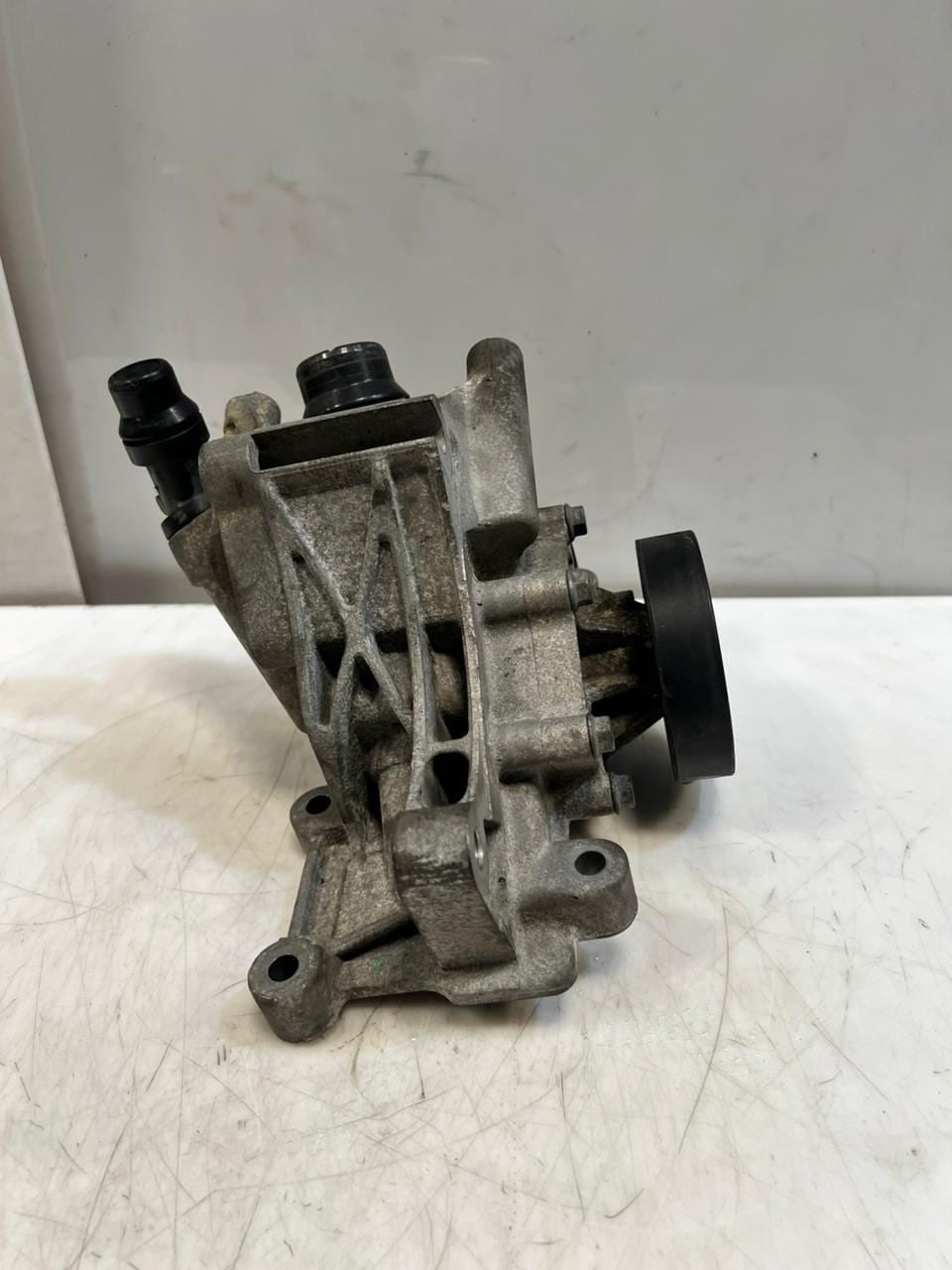 2011-2016 BMW 528i F10 F11 MINI R56 LCI Cooper SD N47 N57 Water Pump 7823008