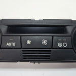 Bild in die Galerieansicht laden, 2006-2011 BMW 325i E90 Climate Control Panel 9117136