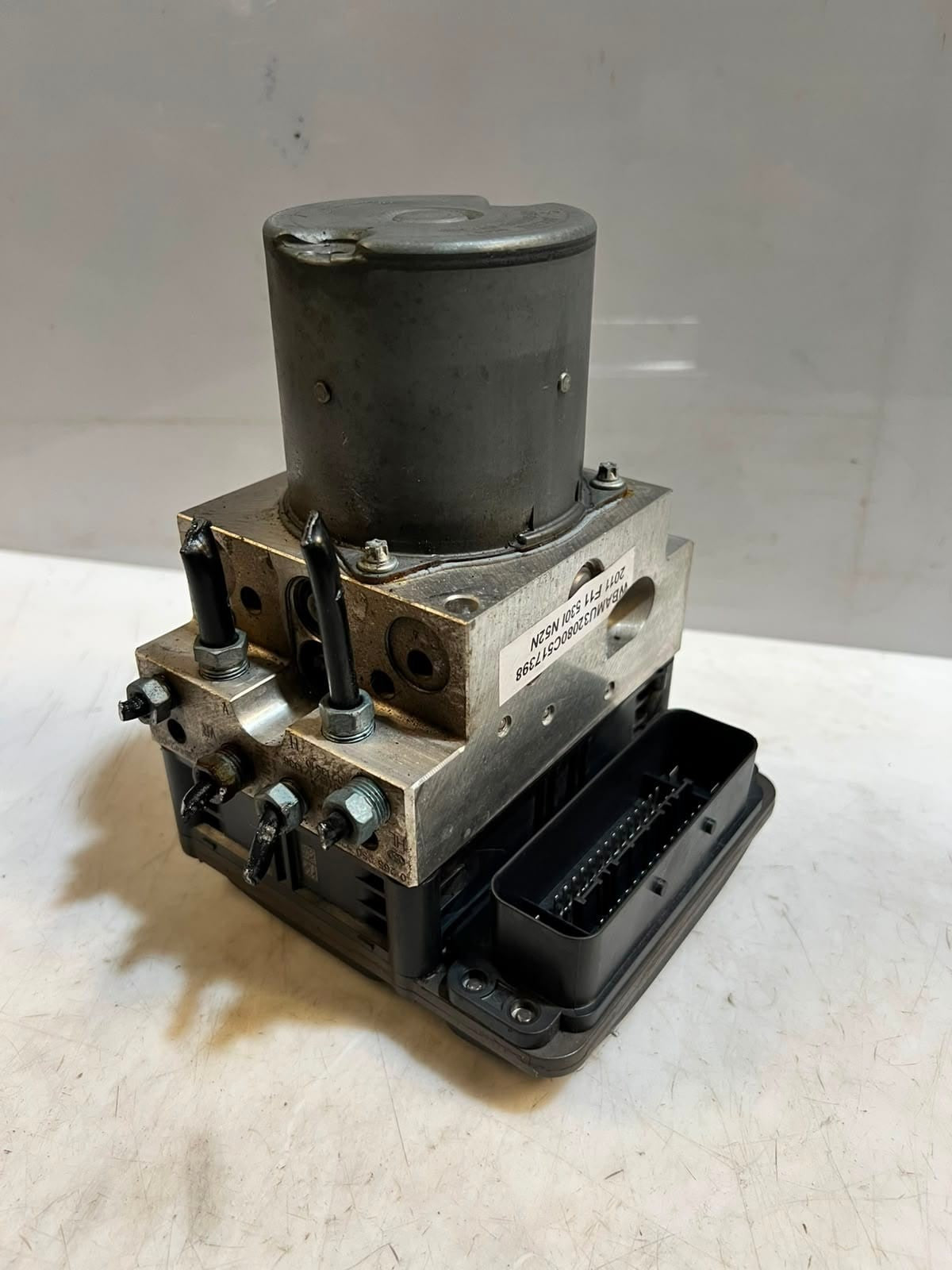 2011-2012 BMW 5-Series F07, F10, and F11 528i ABS Control Module 6799515 OEM