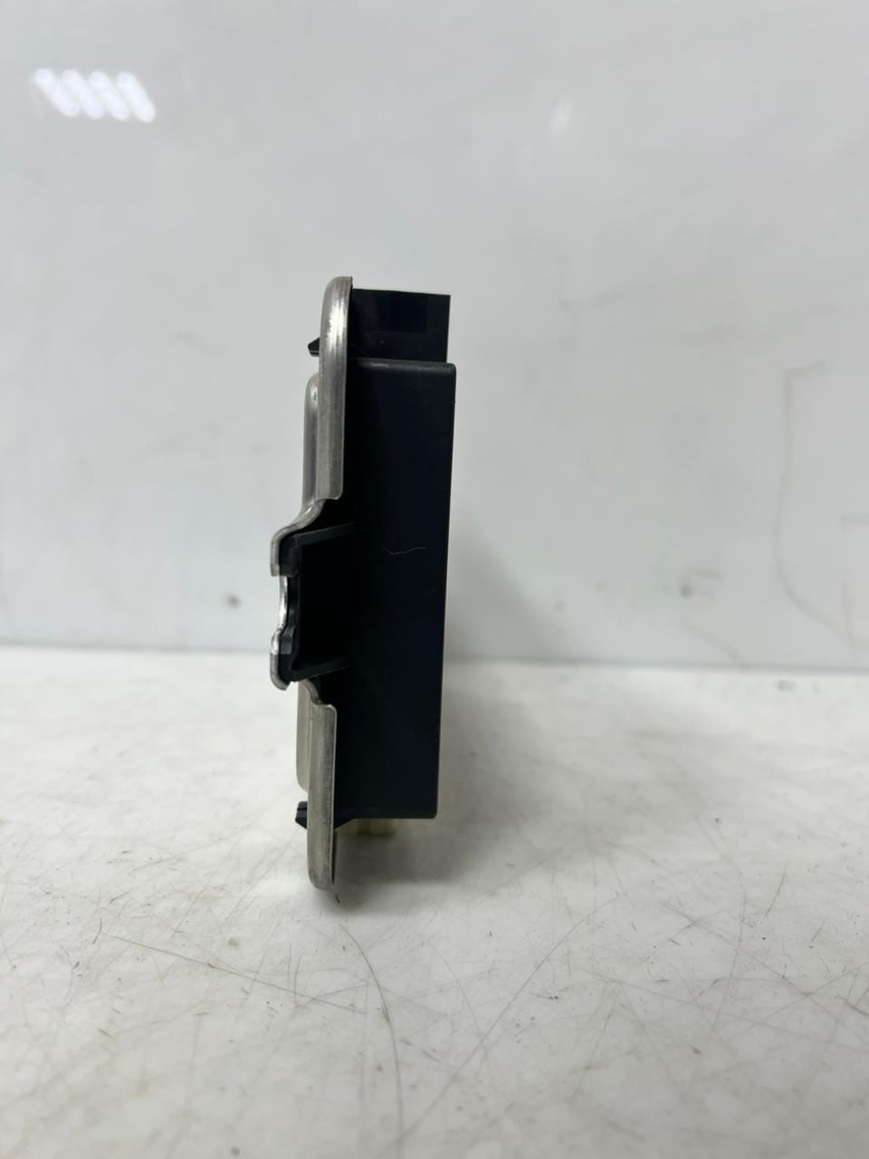 2013-19 BMW F10 F11 F07 F01 650i Gran Coupe Footwell Control Module 9250455 OEM