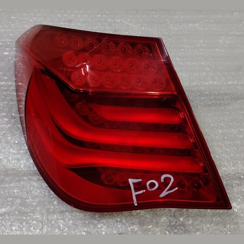 OEM BMW 7 Series F01 F02 F04 Rear Tail Light Lamp Side Panel Left 7182197