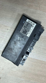 Load image into Gallery viewer, BMW Body Control Module 9176070 BMW 5 Series E60 E61.