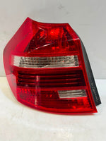 Bild in die Galerieansicht laden, BMW 1' E81 E87 LCI 120i Rear Tail Light RIGHT LEFT BACK LIGHT 7181298 7181297