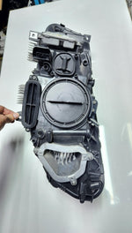 Bild in die Galerieansicht laden, BMW Xenon Headlight 7199610 5 Series F07 GT RIGHT SIDE OEM ECE