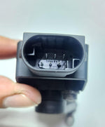 Load image into Gallery viewer, 2012-2018 BMW M6 Headlight Level Sensor 6860843 3 Series F30 F31 5 Series F10
