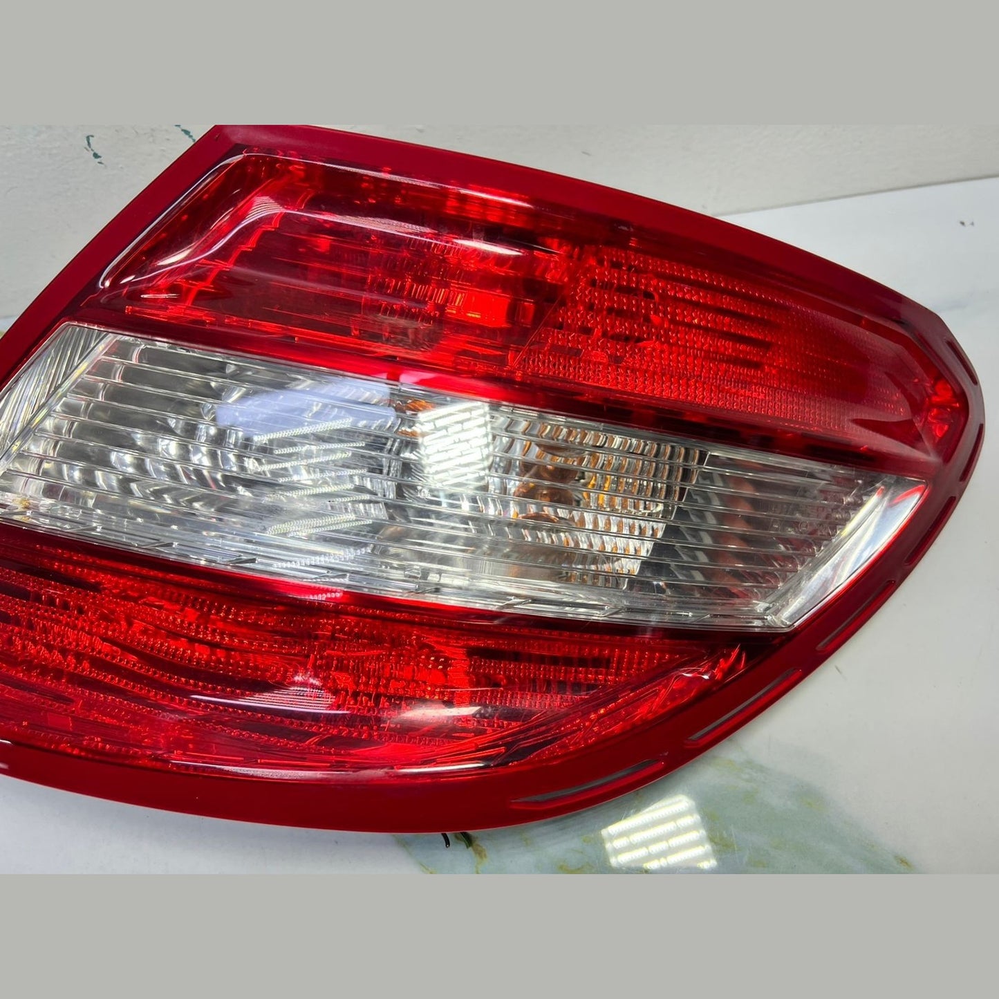 Mercedes W204 C-Class Rear Right Side Tail Light Brake Stop Lamp A204 8200264