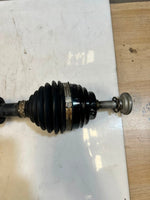 Bild in die Galerieansicht laden, 2015-2022 BMW 1' 2' F45 F46 X1 F48 F52 X2 F39 Front Driveshaft 8657704 OEM
