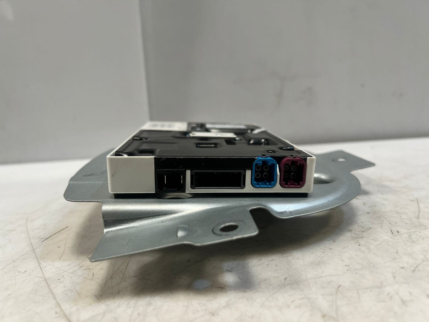 2023-2025 BMW iX, X5, X6, X7 XM Shark Fin Roof Antenna HAF ROW 8705913 OEM