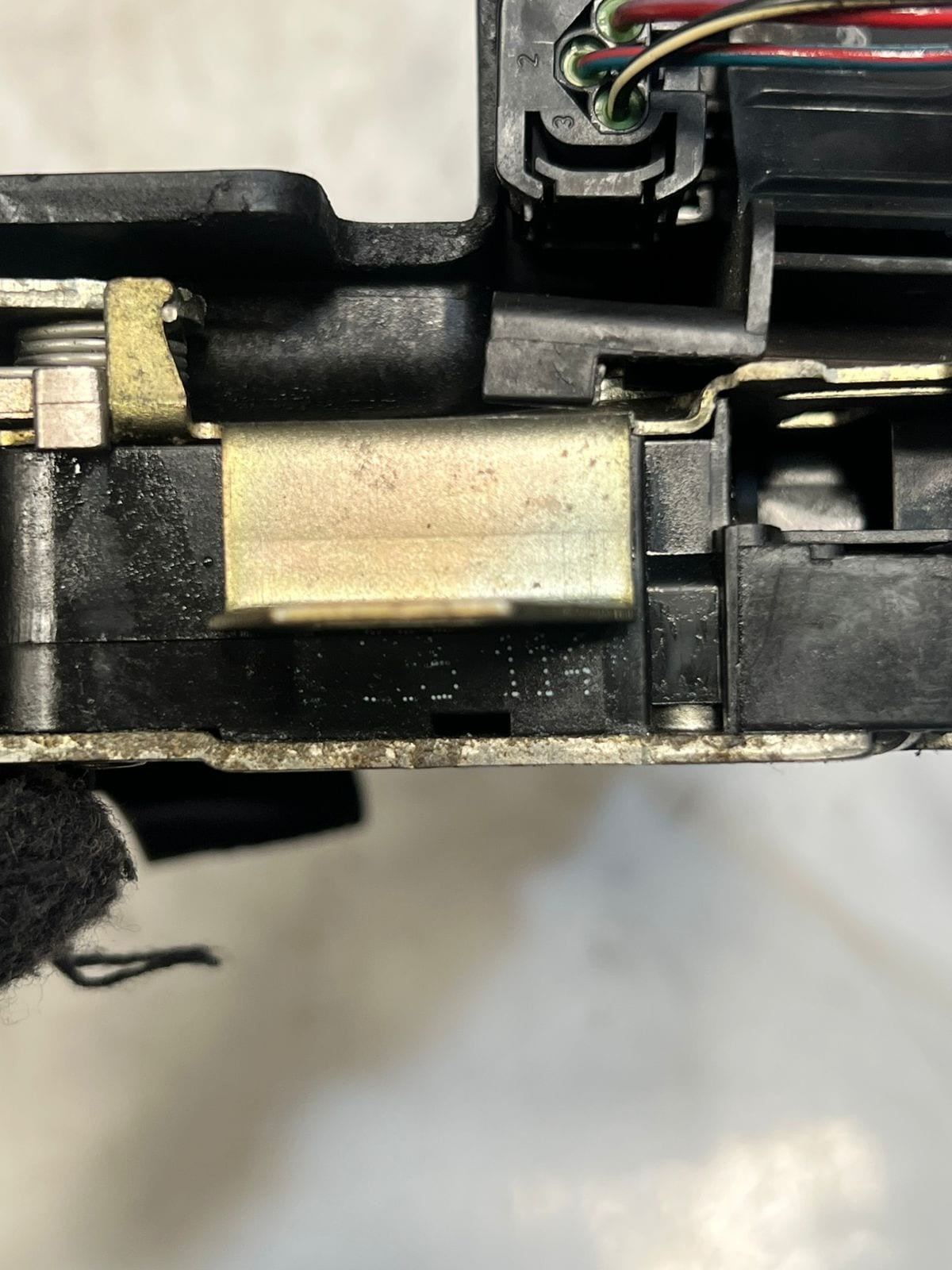 BMW 5 Series E39 Front Door Lock Mechanism Front Right 8235114 OEM
