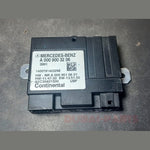 Load image into Gallery viewer, MERCEDES-BENZ W222 W205 W213 FUEL PUMP CONTROL MODULE A000 9003206 OEM