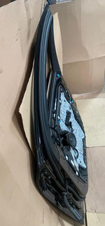 Load image into Gallery viewer, BMW X7 G07 LCI X7 xDrive 40i US B58N 2023 FRONT RIGHT SIDE DOOR PTWK 475 KM20 USED