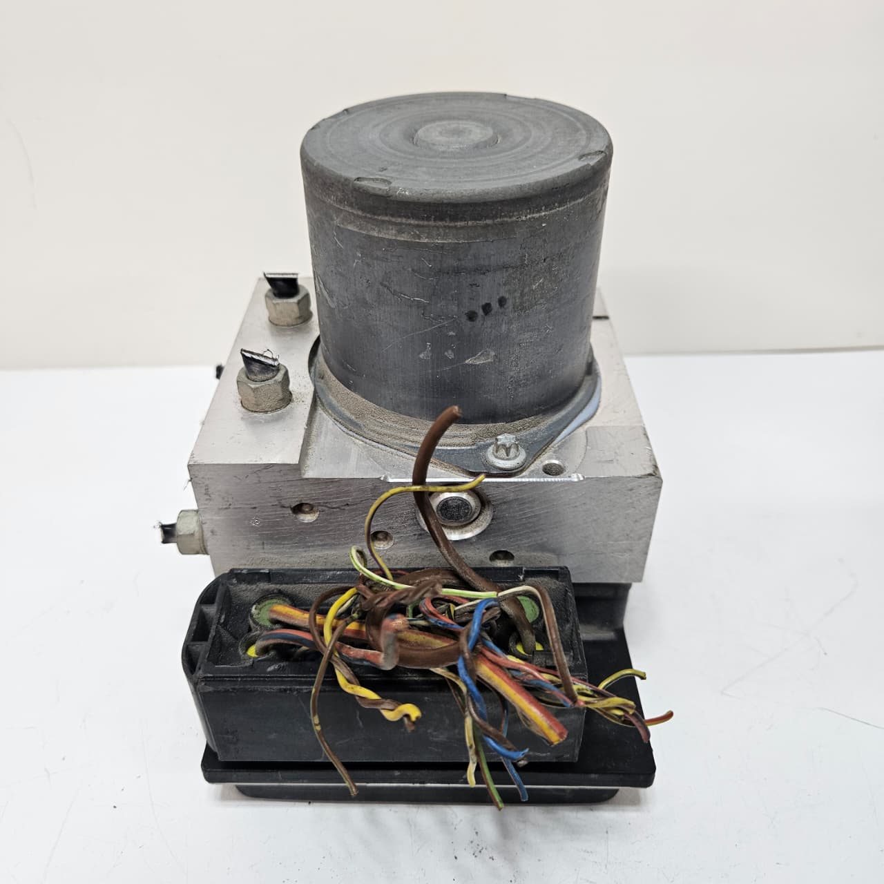 2010-2015 BMW X1 E84 ABS Pump 6795188 USED