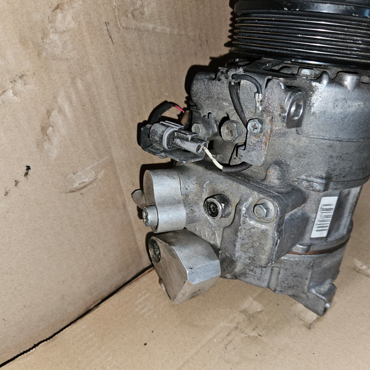 2013-2016 Mercedes-Benz E350 Air Conditioning Compressor A0008302700 W212, ML