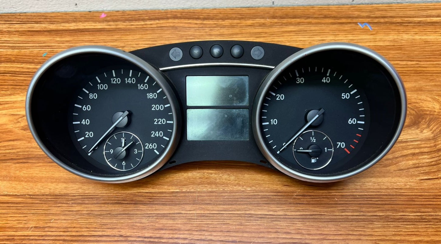 Mercedes-Benz ML-Class Speedometer Instrument Cluster A1645403947 W164 ML GL-Class OEM