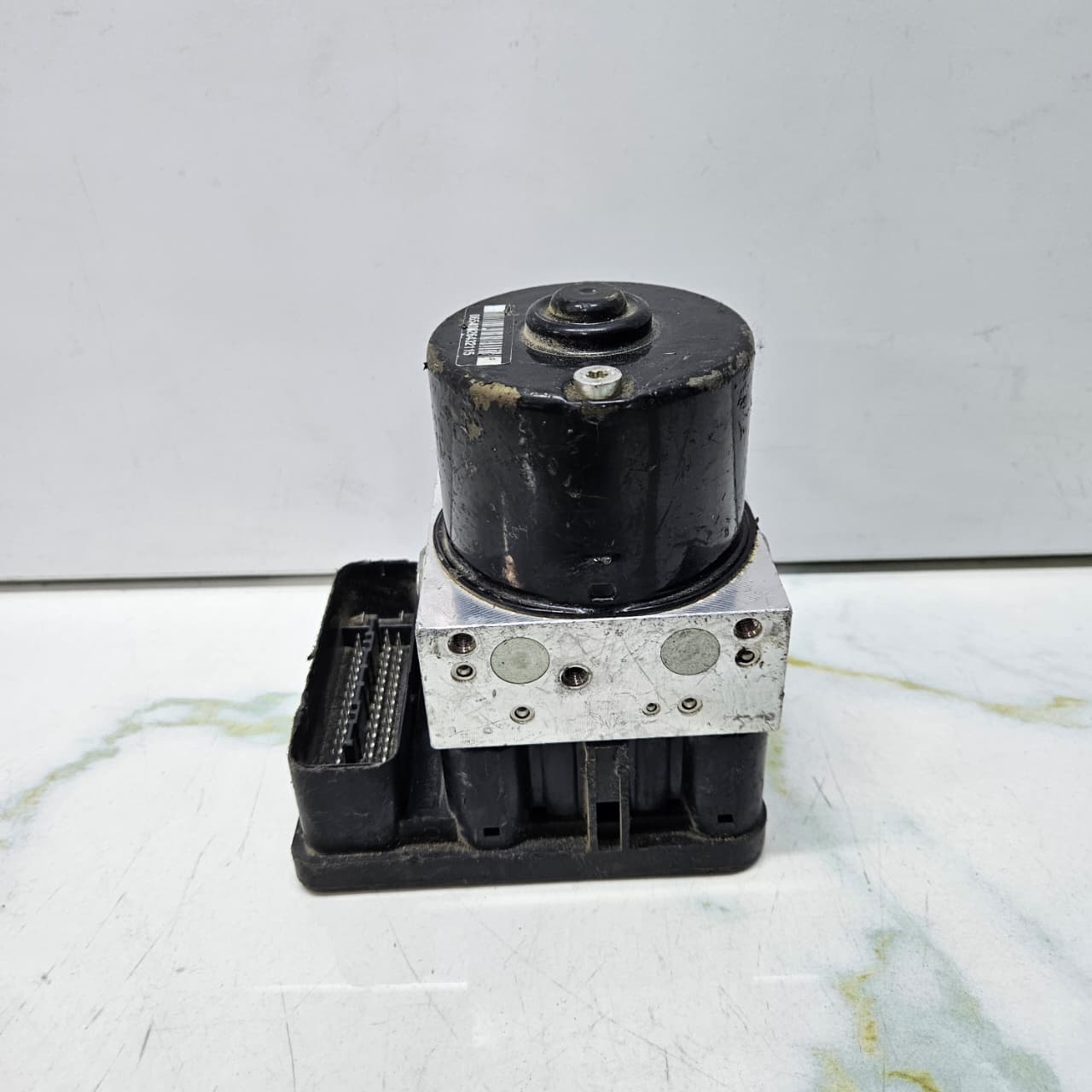 OEM BMW 3-Series E90 E92 ABS Pump Control Unit 6789300 OEM
