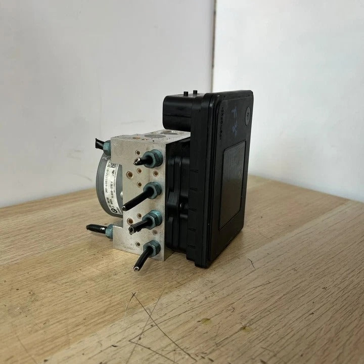 2016 BMW 1 Series F20 F21 2 Series F22 F87 M2 F30 320i ABS Pump Control Module (6881173) – OEM