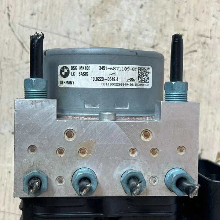 2015–2019 BMW 328i M4 F30 ABS Anti-Lock Brake Pump Module (6871110) – OEM