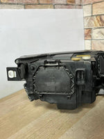 Load image into Gallery viewer, 2005-2007 BMW 630i 650i E63 E64 Bi-Xenon Headlights RH LH Pair 7165801 7165796 OEM
