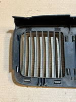 Load image into Gallery viewer, BMW 7 Series E32 735i 730i Front Center Kidney Grille 1908697 Used OEM