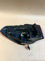 Bild in die Galerieansicht laden, BMW X1 F48 Right Rear Tail Light Back Lamp NEW