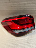 Bild in die Galerieansicht laden, BMW X1 F48 Left Rear Tail Light Back Lamp NEW