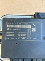 قم بتحميل الصورة إلى عارض الصور، BMW X3 F25 X4 F26 FRM3 Footwell Light Control Module 9250458 OEM