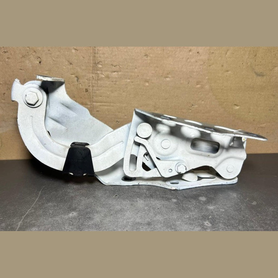 2015-2020 Mercedes-Benz C-Class W205 Front Left Side Bonnet Hinge A205 8800828
