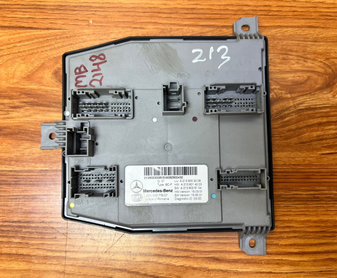Mercedes-Benz E220d Front SAM Control Unit A2139003008 E-Class W213 OEM