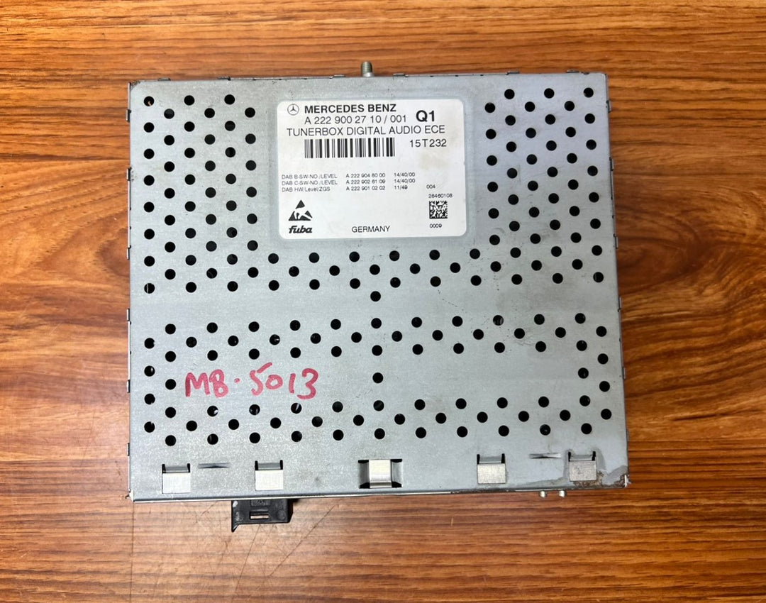 Mercedes-Benz Digital Audio Tuner Control Module A2229002710 W222 W292 GLE OEM