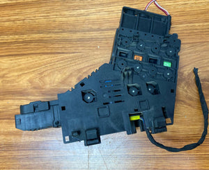 2013-2015 Mercedes-Benz ML350 ML W166 Engine Fuse Relay Junction Power Box A1665401550 OEM