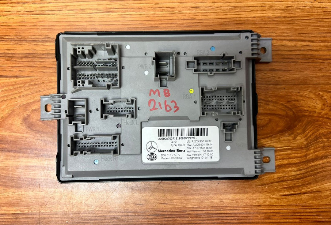 Mercedes-Benz Rear SAM Control Unit A2059007037 C-Class W205 OEM