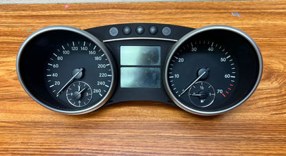 Mercedes-Benz ML-Class Speedometer Instrument Cluster A1645403947 W164 ML GL-Class OEM