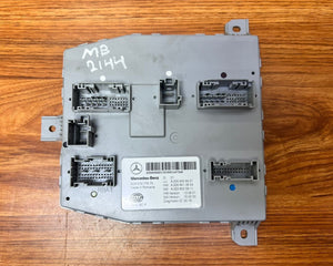 2015-2020 Mercedes-Benz C-Class Front SAM Body Control Unit A2059006921 W205 OEM