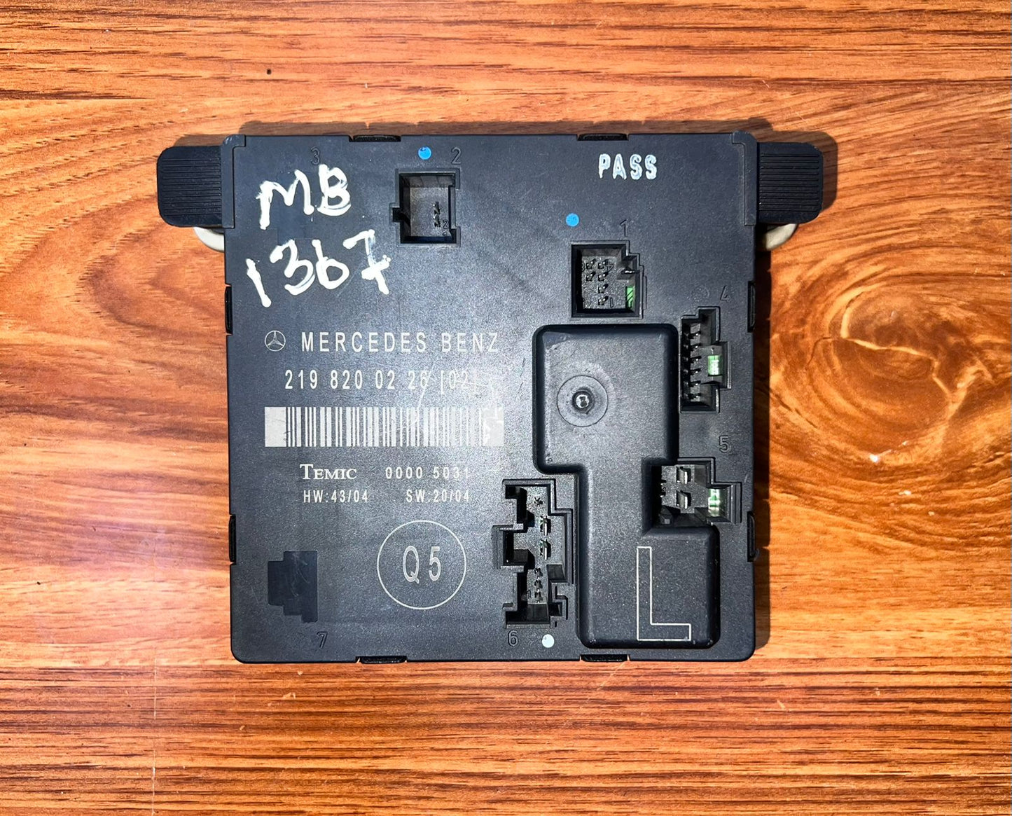 2006 Mercedes-Benz CLS500 Rear Left Door Control Unit A2198200226 W219 CLS-Class OEM