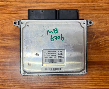 Mercedes-Benz E220 Engine Control Unit ECU A6461509978 E-Class W211 OEM