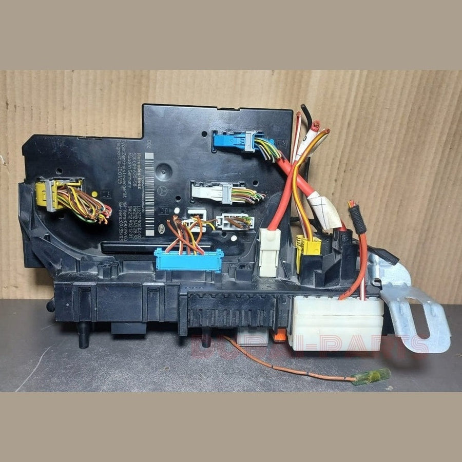 2010-2015 Mercedes W212 E350 Rear Fuse Junction Box SAM Relay Control Module A212 9004001 OEM