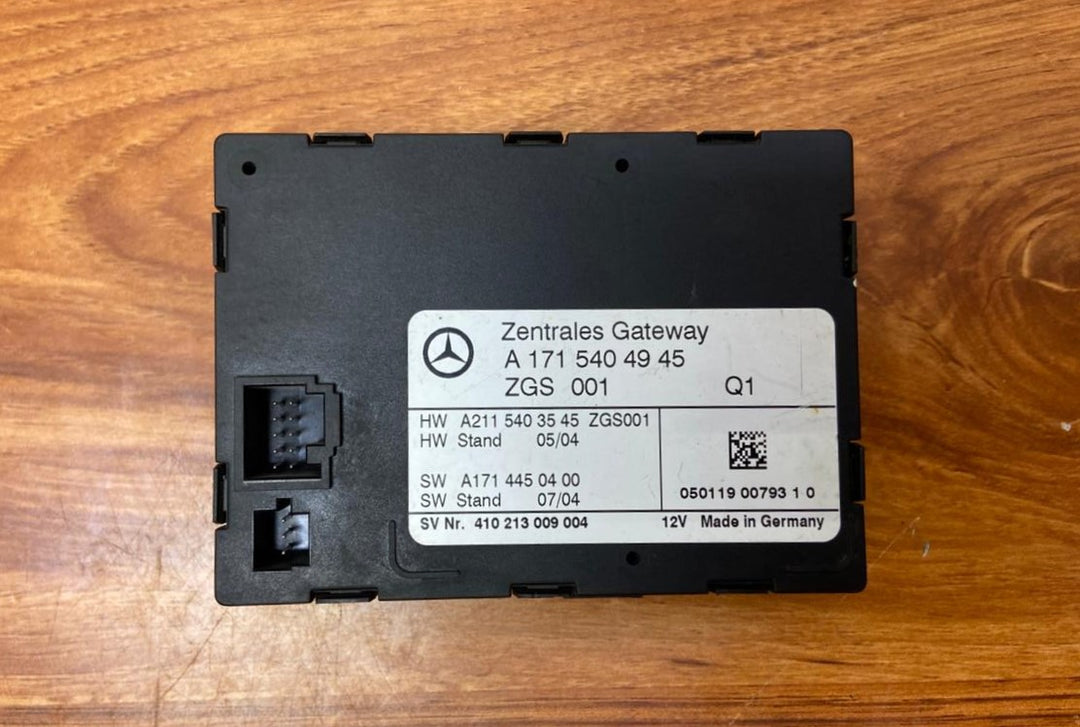 Mercedes-Benz SLK Gateway Control Module A1715404945 SLK R171 W171 OEM