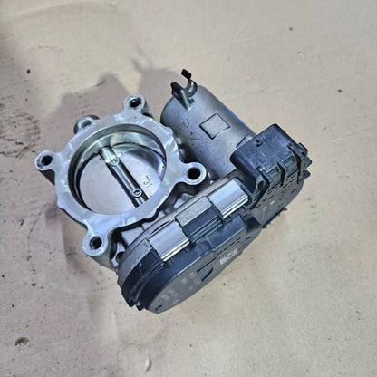 2015-2018 Mercedes-Benz C300 Throttle Body A2701410025 CLA B-Class A-Class