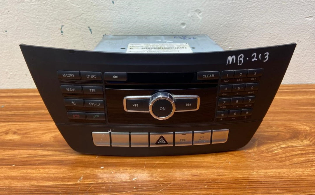 Mercedes-Benz Head Unit CD Player A2049005212 C-Class W204 OEM Radio Audio