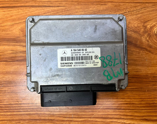 Mercedes-Benz ML GL Gearbox Control Unit A1645400562 W164 ML-Class GL-Class OEM