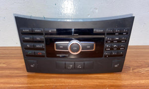 Mercedes-Benz Head Unit CD Player A2129005713 E-Class W212 OEM Radio Audio
