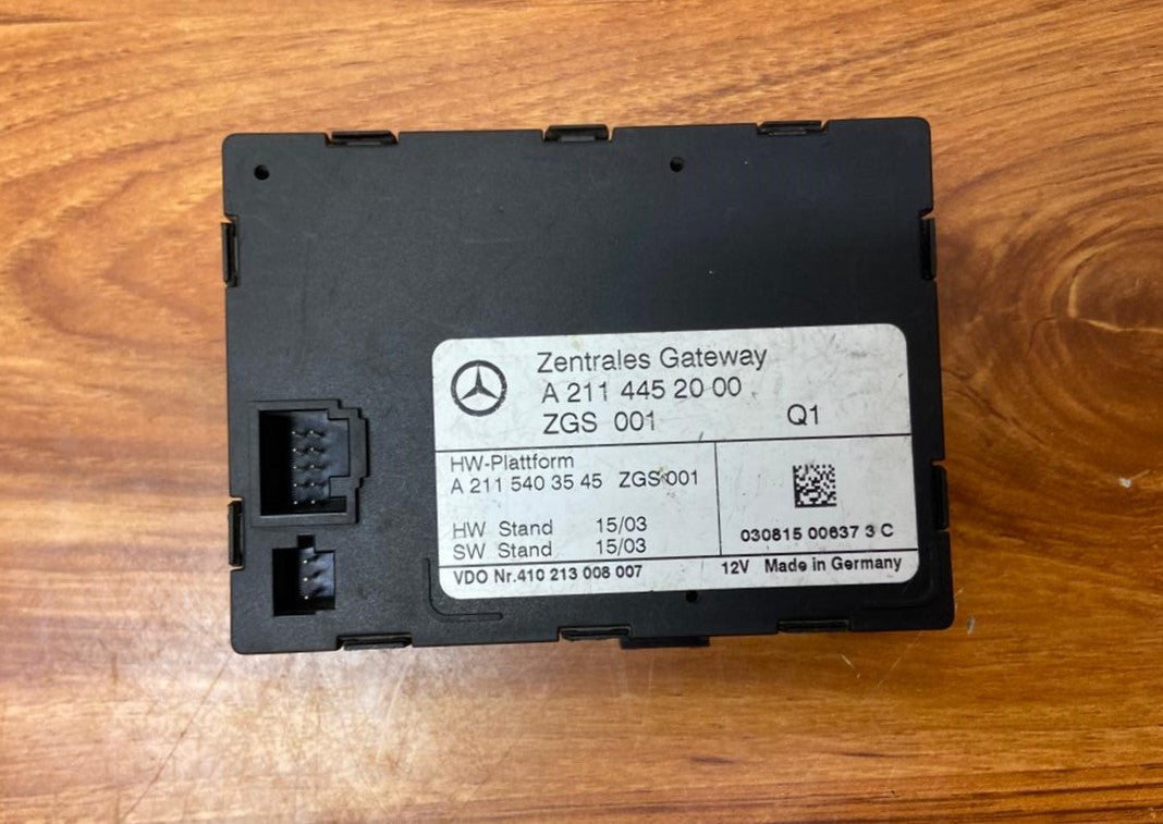 Mercedes-Benz Central Gateway Control Module A2114452000 W211 E-Class OEM