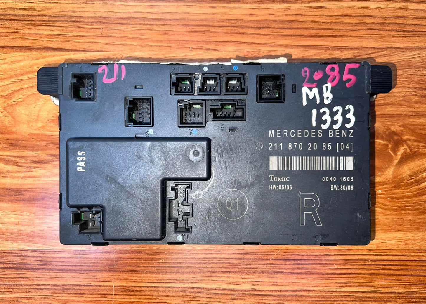 2002-2009 Mercedes-Benz E-Class W211 Front Right Side Door Control Module A2118702085 OEM