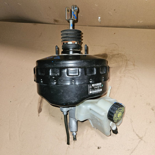 Mercedes-Benz C-Class Brake Booster A2044301130 C-Class W204 and E-Class A207