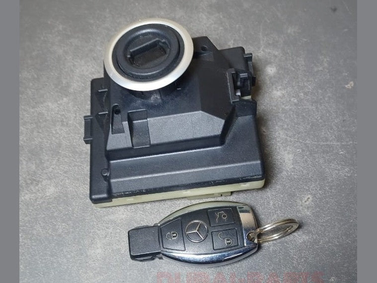 2017 MERCEDES-BENZ W205 C-CLASS IGNITION START STOP SWITCH MODULE BUTTON WITH KEY OEM